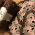 Kundenbild DROPS Safran Uni Color Garn - 50 g - Braun (23)