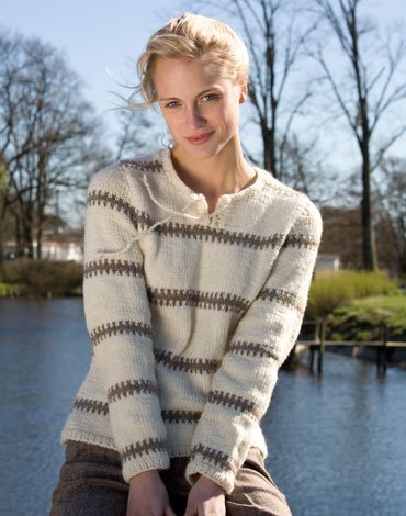 Strickanleitungen - Muster gestrickter Pullover und elastische Strickmütze Strickanleitungen - Muster gestrickter Pullover und elastische Strickmütze