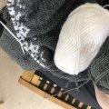 Kundenbild DROPS Karisma Mix Garn - 50 g - Mittelgrau (21)