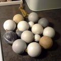 Kundenbild Unbehandelte Holzkugeln 30 mm ø 6 mm - 6er-Pack. mit Löchern