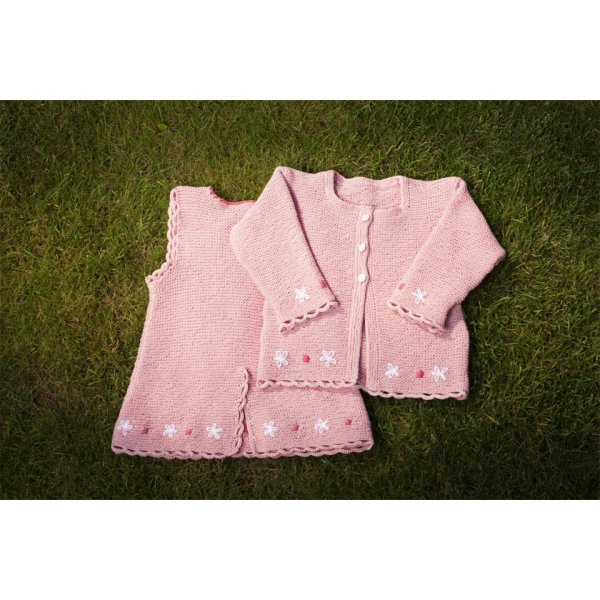 Strickmuster - Kraus rechts gestricktes Kleid und Strickjacke Strickmuster - Kraus rechts gestricktes Kleid und Strickjacke