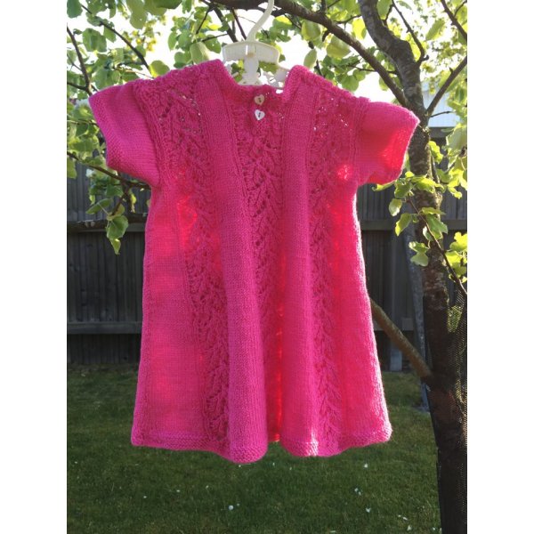 Strickmuster - Set aus Kleid und Strickjacke für Kinder Strickmuster - Set aus Kleid und Strickjacke für Kinder