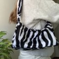 Kundenbild Zebra-Tierimitation Velboa - 150 cm