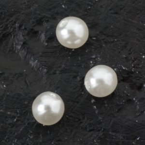 Glaswachsperlen 4 mm Weiß - 60 Stk Glaswachsperlen 4 mm Weiß - 60 Stk