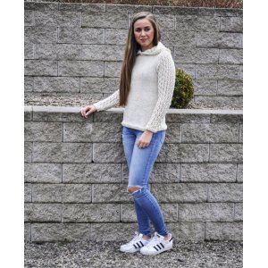 Strickanleitung - Gestrickter Kapuzenpullover aus Doppelgarn Strickanleitung - Gestrickter Kapuzenpullover aus Doppelgarn