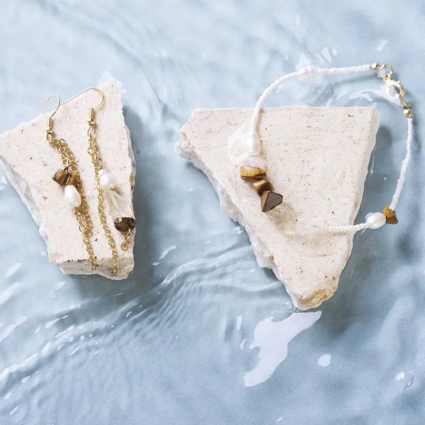 Mini-DIY-Kit Schmuck, Halskette und Ohrringe mit Kristallen Mini-DIY-Kit Schmuck, Halskette und Ohrringe mit Kristallen