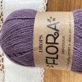 Kundenbild DROPS Flora Uni Color Garn - 50 g - Lila (09)