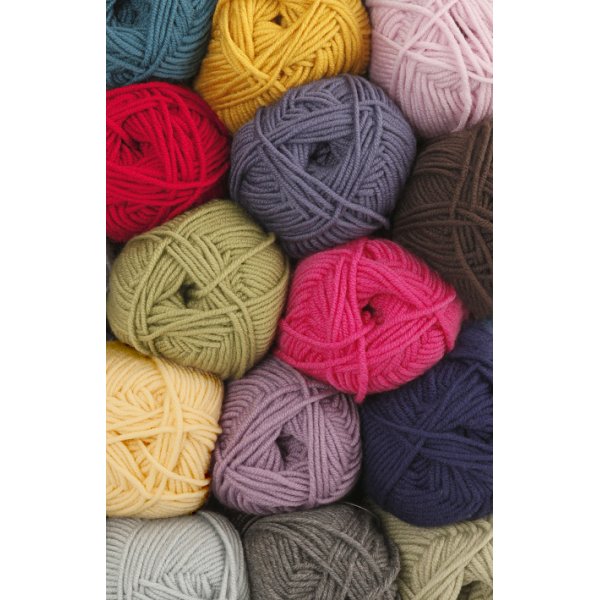 Drops Merino Extra Fine Garn - 50 g (ca. 30 verschiedene Farboptionen) Drops Merino Extra Fine Garn - 50 g (ca. 30 verschiedene Farboptionen)