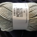 Kundenbild DROPS Merino Extra Fine Mix Garn - 50 g - Hellgrau (05)