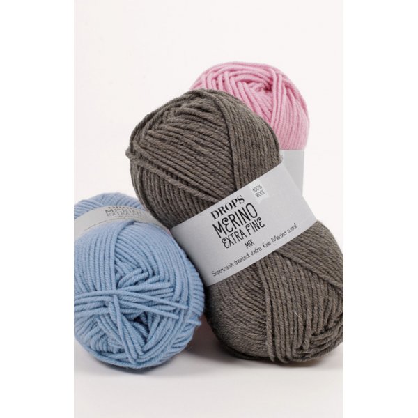 Drops Merino Extra Fine Garn - 50 g (ca. 30 verschiedene Farboptionen) Drops Merino Extra Fine Garn - 50 g (ca. 30 verschiedene Farboptionen)