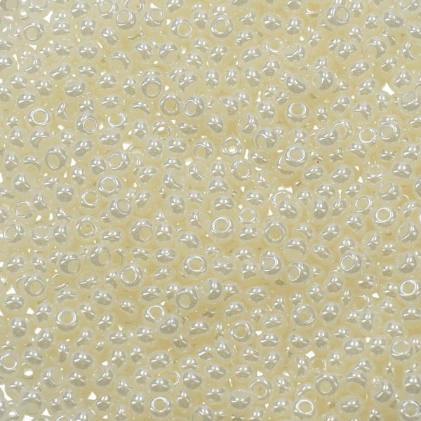 Rocailleperlen Opal ø 2,6 mm - weiß 17 g Rocailleperlen Opal ø 2,6 mm - weiß 17 g