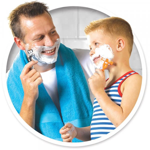 Rasieren im Bad Rasieren im Bad