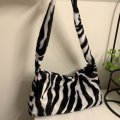 Kundenbild Zebra-Tierimitation Velboa - 150 cm
